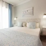 The Harbour Club Apartament *