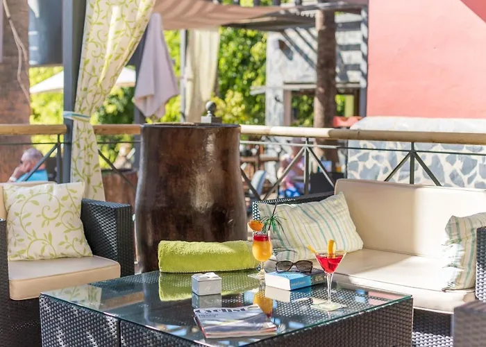 The Harbour Club Apartment *